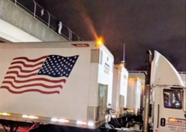 13 Truck Drivers Block Highway To Stop Suicide Attempt